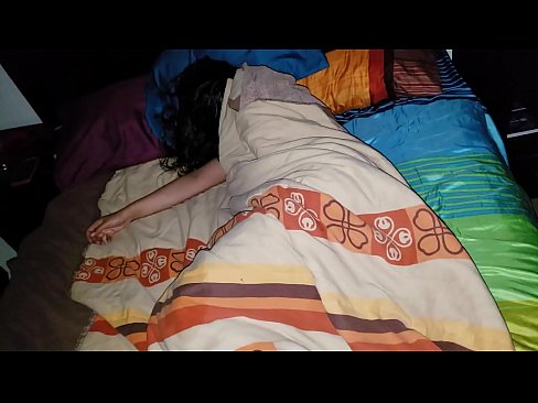 ❤️ Üvey oğul, genç üvey annesini uyurken azarlıyor. ❤❌ Süper porno tr.sex78.ru ❌